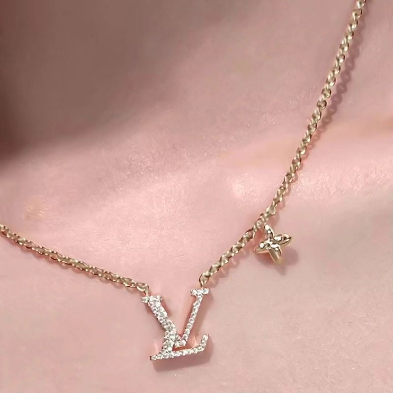 Designer Gold For Women Pendant Necklace Elegant L Necklaces High Quality Wedding Jewellery Letters Jewelry Party Gift Necklace Chain 00B4 - 1 of 5