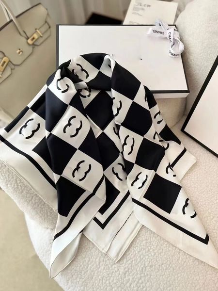 Designer women's printed square made of smooth spun fabric with multiple functions can be used as a scarf headband bag decoration ribbon 90X90cm - Fashion Collection - orologiod