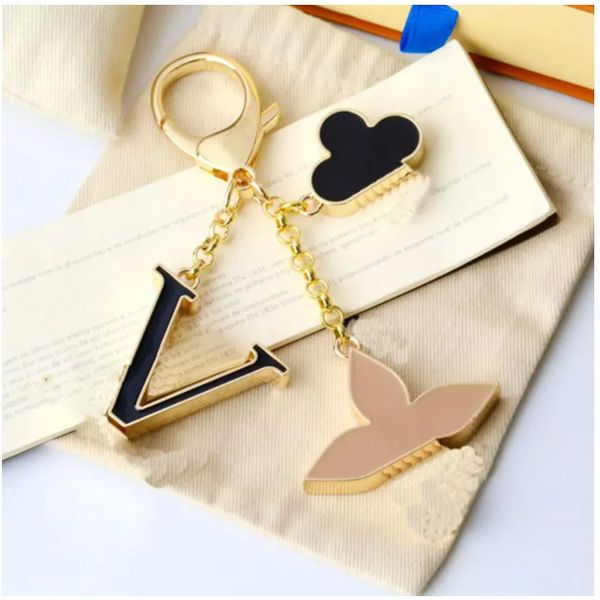 Luxury designers keychains Letters with diamonds designers keychain top Car Key Chain Women Buckle jewelry Keyring Bags Pendant Exquisite Gift 985 - Fashion Accessories - orologiod
